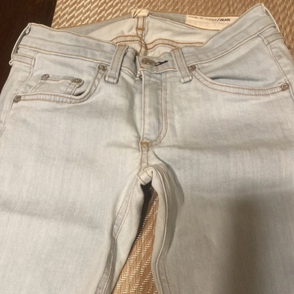 rag & bone Skinny Jeans.Blue . Lots stretch. Size25, light blue